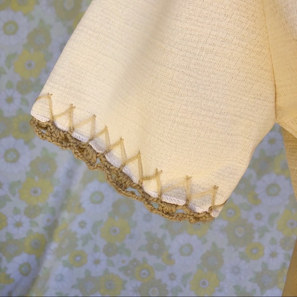 SOLD Vintage🌸70s Embroidered Boho Top/Shirt - Picture 4 of 9